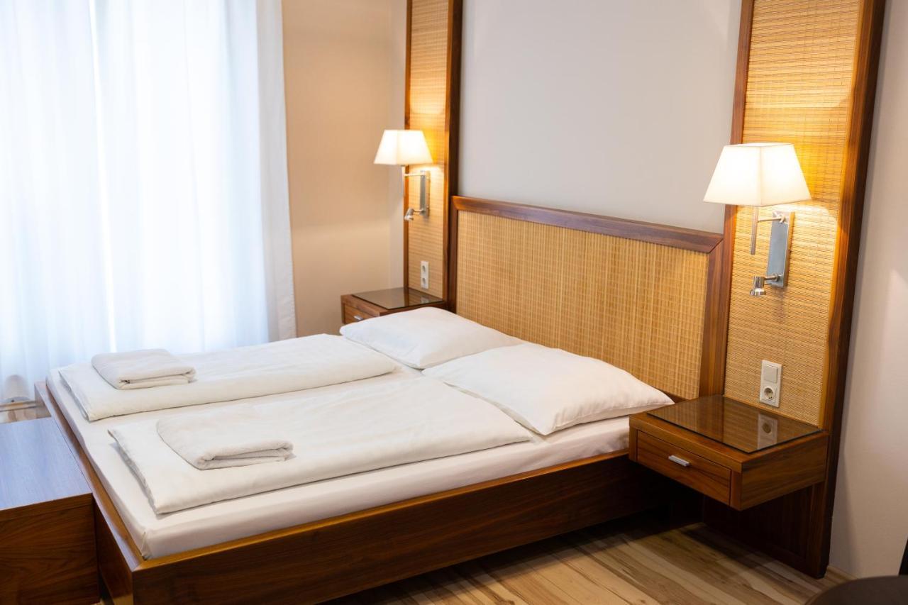 Dabas Hotel Buitenkant foto