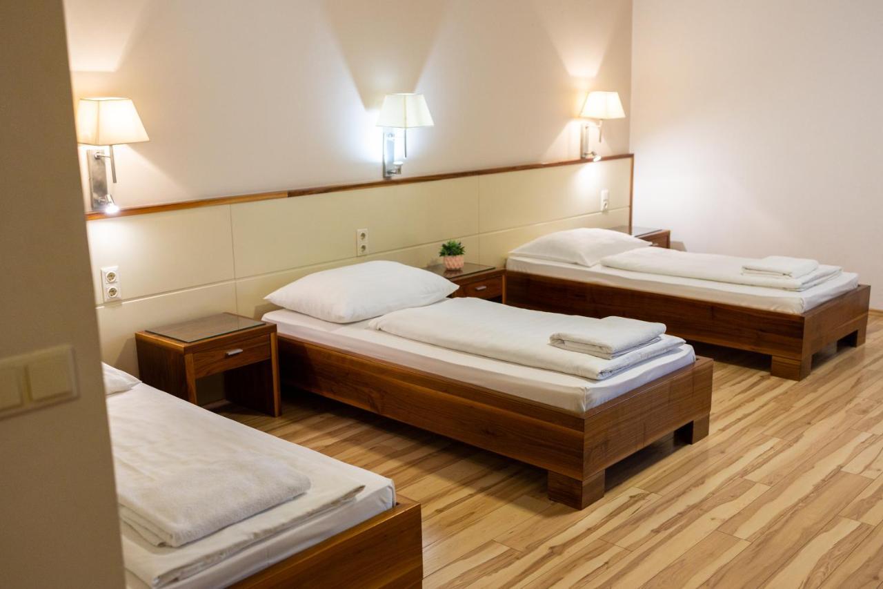 Dabas Hotel Buitenkant foto