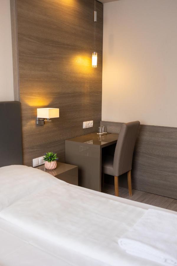 Dabas Hotel Buitenkant foto