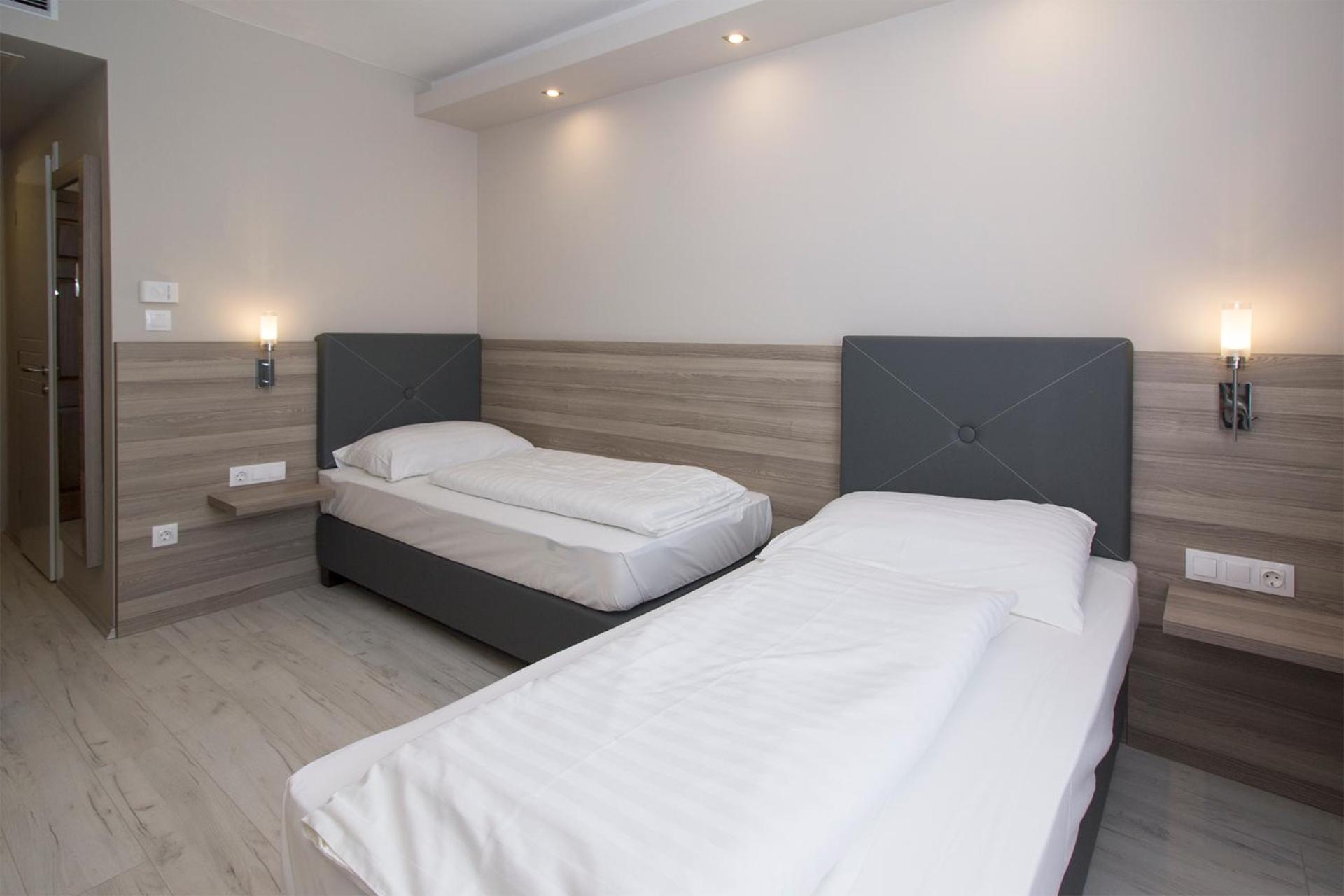 Dabas Hotel Buitenkant foto