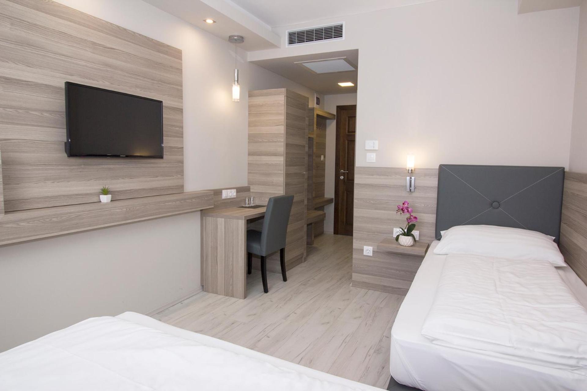 Dabas Hotel Buitenkant foto
