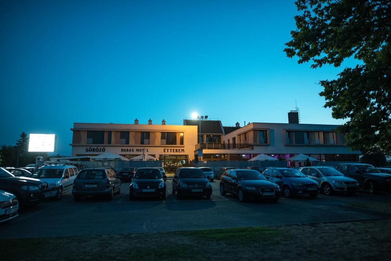 Dabas Hotel Buitenkant foto